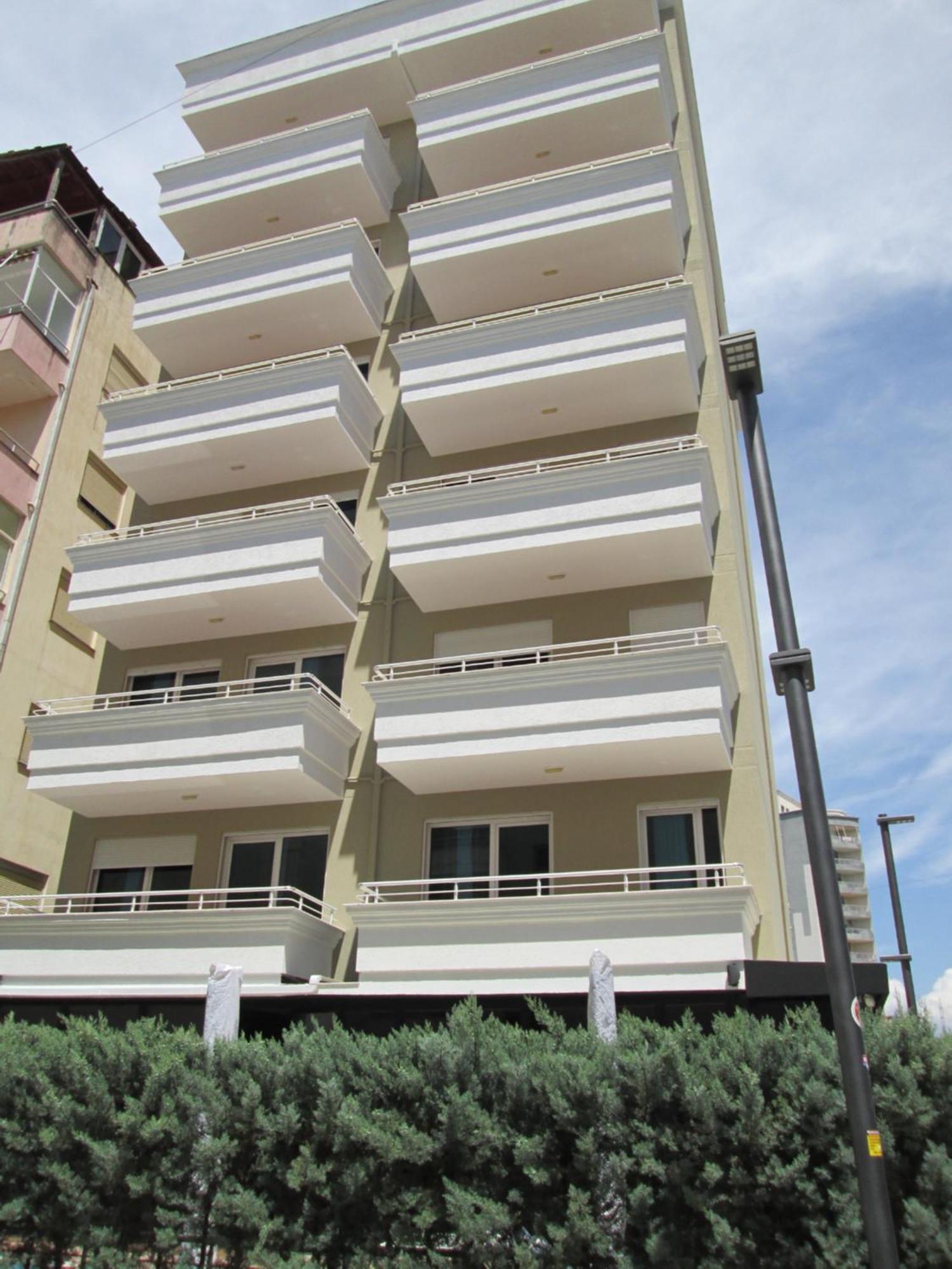 Alvin Comfort Hotel Kryemedhej Exterior photo